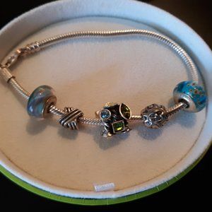 Chamilia 925 bracelet with 5 charms